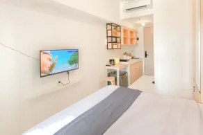 Studio Apartment At Tokyo Riverside Pik 2 Near Hope Intercultural School - Habitación