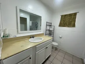 Oak Motel Modesto CA - Baño