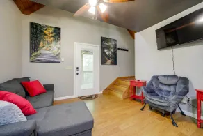 Private Hot Tub, Yard: Pet-Friendly Whittier Cabin - Intérieur