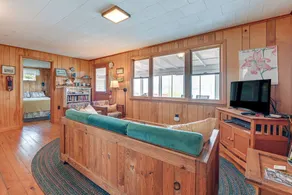 Dock & Rowboat: 'beechnut Bungalow' on Keuka Lake - Interiør