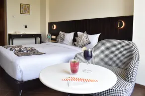 Divik Aparthotel ISBT Near Rani Kamlapati Habibganj - Room