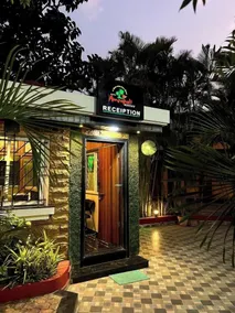 Amrapali Resort - Property entrance