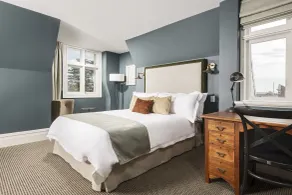 The National Hotel - Room