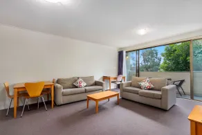Knox International Hotel and Apartments - Room