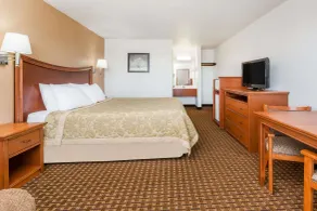 Super 8 by Wyndham Goodland - Room