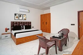 Collection O NIT Kurukshetra Formerly Amigo - Rum