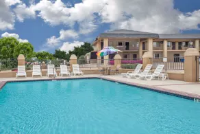 Days Inn by Wyndham Ruston LA - Piscine