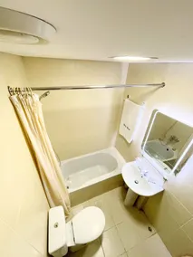 Bella Rosa Hotel - Bathroom