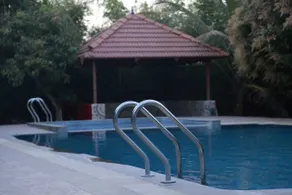 N D Farms - Piscine