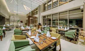 The Fern Residency Karad - Restaurang