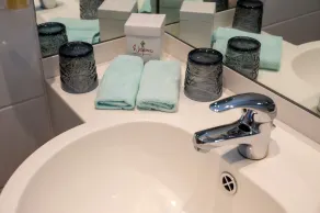 Hotel Amadeus Frankfurt - Bathroom