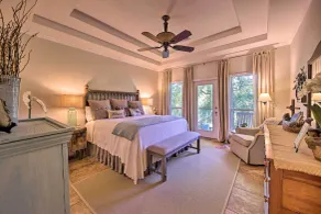 Private Dock! Family Retreat on Guadalupe River - Interior