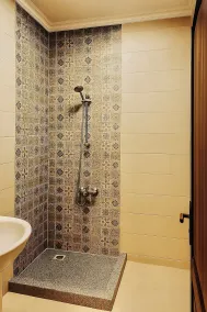 Modern Flat at Shiekh Zayed - Salle de bain