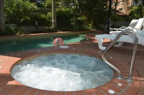 Kings Row Apartments - Spa