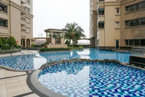 Homey 2BR Apartment at Marina Ancol By Travelio - Piscine