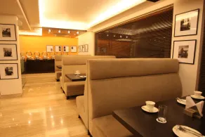 Emblem Hotel, New Friends Colony - Restaurant
