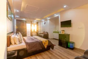 Viable Inn , Mukteshwar - Himalayan View - Room