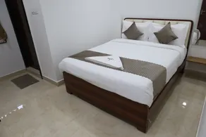 Innzoy Hotels - TNGO Colony - Chambre