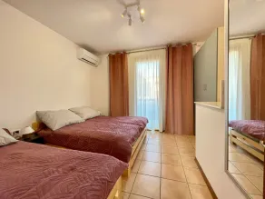 Moderno apartamento junto al mar y a la piscina - Habitación