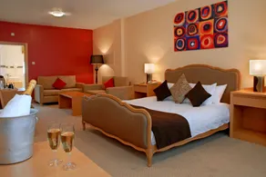 Antoinette Hotel Wimbledon - Room