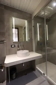 THE SRM CRYSTAL - Bathroom