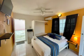 Balcony Studio in Downtown Isla Mujeres - Room