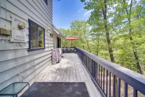 Lake Arrowhead Family Home w/ Game Room - Innvendig