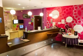 ibis Styles Bethune Bruay la Buissière - Sitzecke in der Lobby