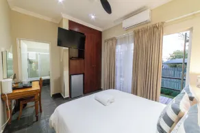 Khayamanzi Guesthouse - Room