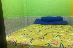 OYO Life 93401 Kos Putri Alamanda Syariah - Room