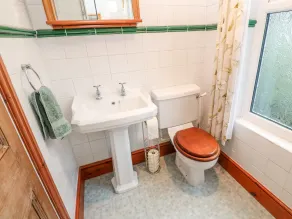 Elmbank - Bathroom