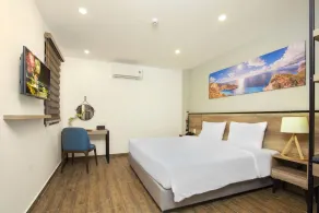 TITAN HOTEL - Formerly known as Golden Lotus Central Hotel - Chambre