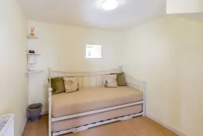 Upstairs Downstairs Cottage - Rum