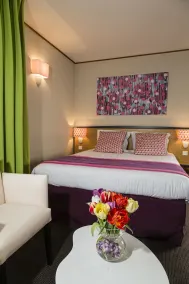 Hotel Paris Louis Blanc - Zimmer