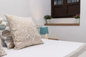 tuGuest Puerta del Dauro Apartment - Chambre