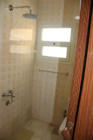 Royal Pyramids Inn - Bathroom