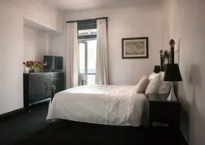 The Royal Hotel - Room