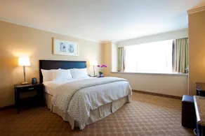 Embassy Suites Los Angeles - Glendale - Vue de la chambre