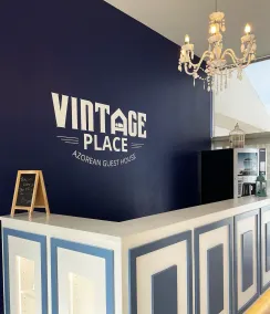 Vintage Place - Azorean Guest House - Réception
