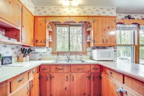Private Dock, Deck & Yard: Deerskin Lake Retreat! - Interiör