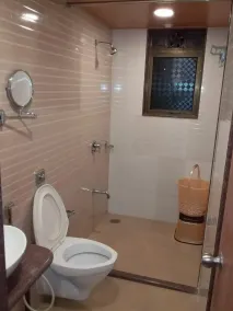 Sai Palace Express(Shirdi) - Bathroom