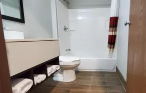 Red Roof Inn Binghamton North - Salle de bain