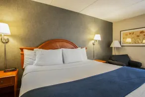 Quality Inn & Suites St Charles -West Chicago - Salle de bain
