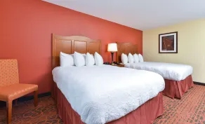Hampton Inn Clinton, IA - Room