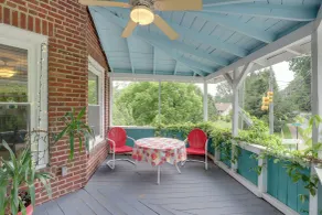 Lovely Hendersonville Retreat ~ 1 Mi to Downtown! - Interiör