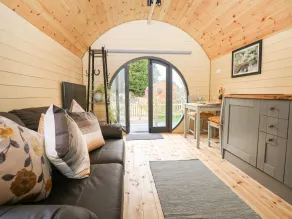 Filbert Pod - Room