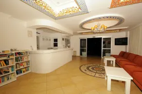 Sea Breeze Hotel and Apartments - Réception