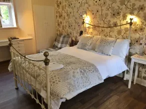 The Hand at Llanarmon - Room