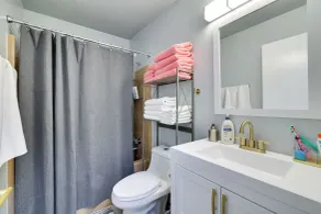 8 Mi to Tobyhanna State Park: Poconos Home! - Interior