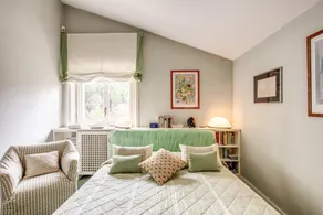 La Gaura Guest House - Room